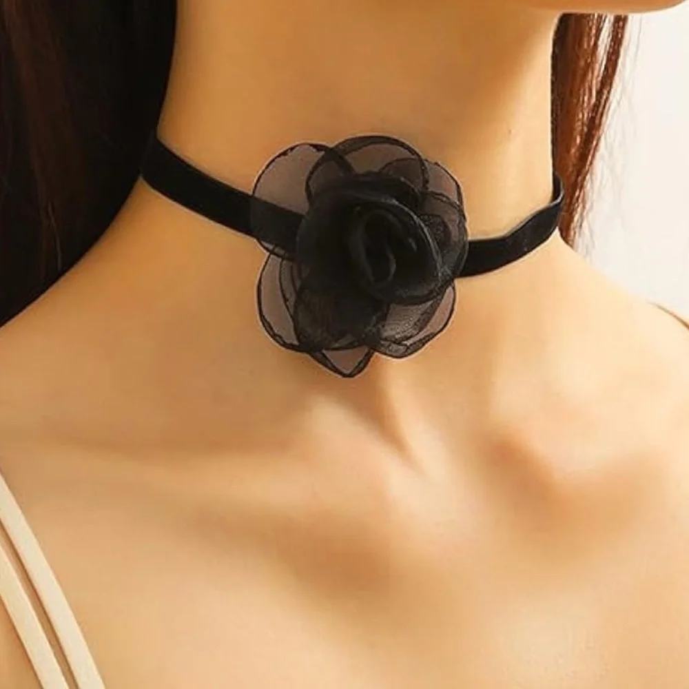 Elegant Brown Floral choker